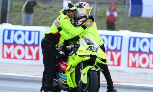 Hasil MotoGP Catalunya, Murid Valentino Rossi Juara, Alex Marquez Crash Horor