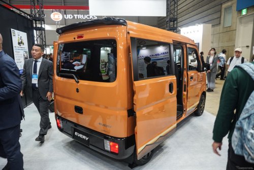 Suzuki , Varian Baru Mobil Compact Suzuki Ini Kental Aura Kalcer, Iritnya Tembus 17 Km/Liter