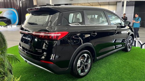 BYD, Mobil PHEV BYD M6 DM Sudah Bisa Dijajal dan Dipesan, Harga Masih Rahasia