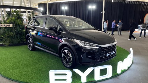 BYD, Mobil PHEV BYD M6 DM Sudah Bisa Dijajal dan Dipesan, Harga Masih Rahasia