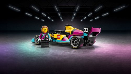 Pecinta LEGO Wajib Punya, Set Khusus Mobil Balap F1 Academy Nih