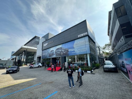 Geely Luncurkan Dua Dealer Baru Sekaligus, Demi Kejar Target Ini