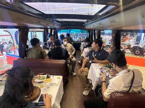 Sebentar Lagi Nih, Anda Bisa Makan Mewah di Bus Tingkat Transjakarta