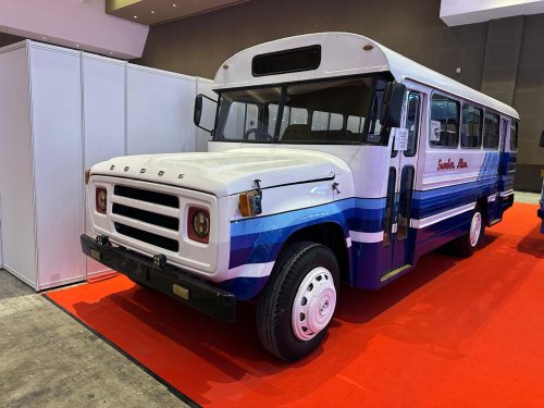 Begini Penampakan Dua Bus Klasik PO Sumber Alam di Busworld 2026