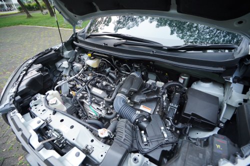 Toyota, Toyota Veloz Hybrid, Full Hybrid Super Irit dengan Harga Masuk Akal