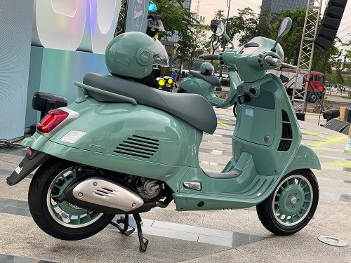 Vespa GTS Limited 80th Anniversary Versi Indonesia Pakai Mesin 250 cc, Berapa Harganya?