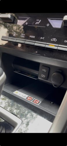 Mitsubishi, Mitsubishi Xpander, Praktisnya Mitsubishi Xpander, Banyak Kompartemen Penyimpanan yang Bikin Kabin Rapi
