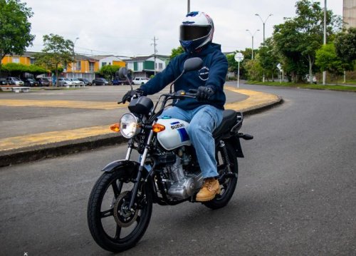 Harga Setara Rp 30 Jutaan, Motor Retro Suzuki Ini Iritnya Tembus 58 Km/Liter