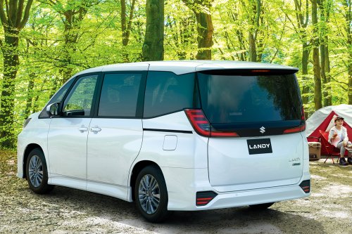 Toyota, Toyota Voxy, Suzuki , Toyota Voxy Versi Suzuki Berbenah, Makin Ganteng dan Muat Banyak