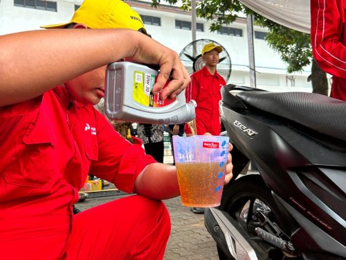 Libatkan 180 Siswa SMK, Pertamina Lubricants Ganti Oli Gratis 2.500 Motor Guru