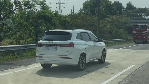 Diduga DFSK E5 Plus PHEV Sedang Uji Jalan, Ini Kata Bos Sokonindo Automobile