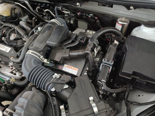 Toyota, Begini Cara Aman Bersihkan Kompartemen Mesin Toyota Veloz Hybrid