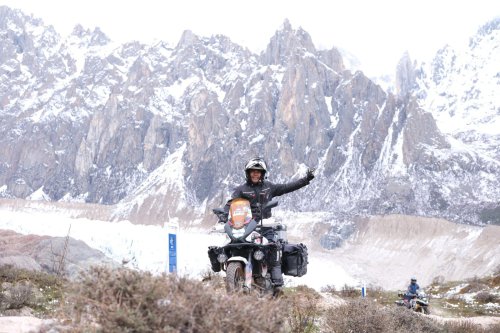 Dua Overlander Indonesia Touring Menembus Atap Dunia, Dari Everest Lanjut ke Tibet