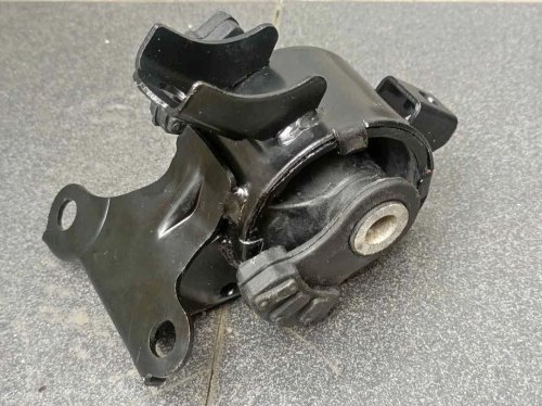 Kenali Ciri-ciri Engine Mounting Mobil yang Rusak, Harus Diganti