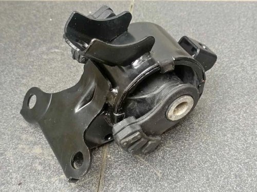 Kenali Ciri-ciri Engine Mounting Mobil yang Rusak, Harus Diganti