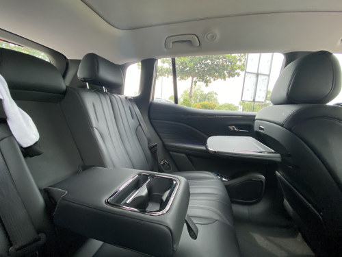 Test Drive Aion V; SUV Listrik dengan Kabin Lega, Performa Mumpuni, dan Ada Kulkasnya!