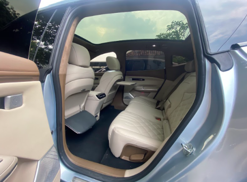 First Drive Hyptec HT: SUV Listrik Rp600 Jutaan dengan Kenyamanan Mobil Premium