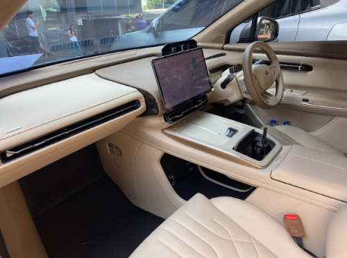 First Drive Hyptec HT: SUV Listrik Rp600 Jutaan dengan Kenyamanan Mobil Premium
