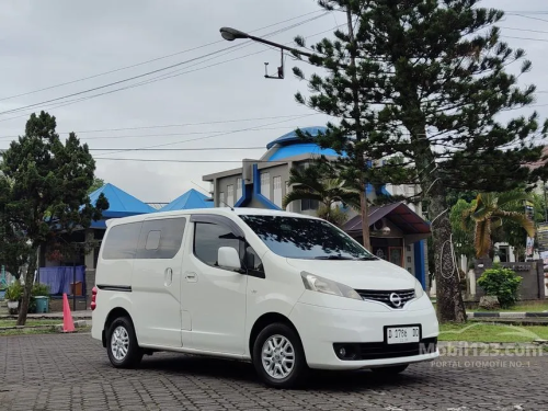5 Rekomendasi Mobil Keluarga Bekas di Bawah Rp100 Juta, Dapat Alphard Sampai Kijang Innova