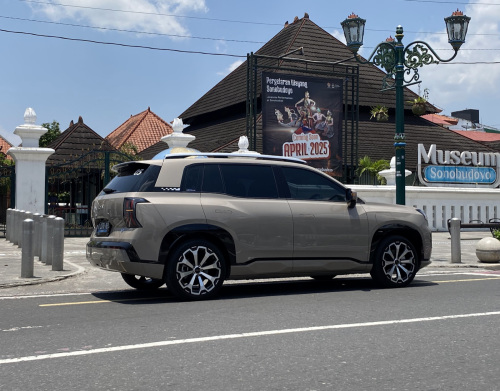 Test Drive Aion V; SUV Listrik dengan Kabin Lega, Performa Mumpuni, dan Ada Kulkasnya!