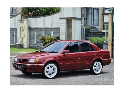 Toyota, Cari Mobil Murah Tapi Bandel? Cek Pilihan Toyota Soluna Bekas Ini!