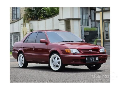 Toyota, Cari Mobil Murah Tapi Bandel? Cek Pilihan Toyota Soluna Bekas Ini!