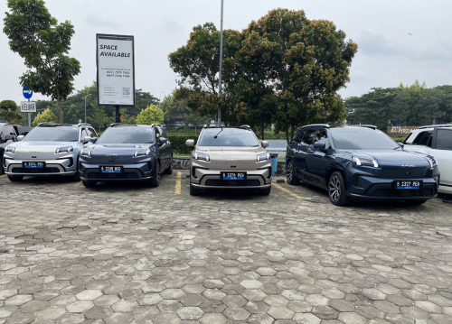 Test Drive Aion V; SUV Listrik dengan Kabin Lega, Performa Mumpuni, dan Ada Kulkasnya!