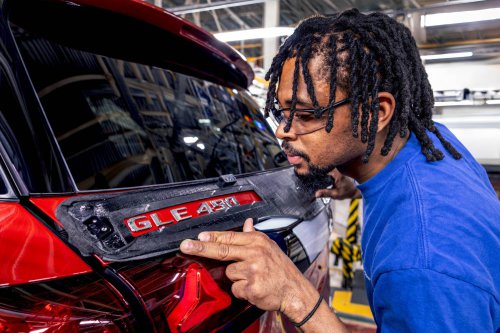 Mercedes‑Benz investiert über 7 Milliarden Dollar in die USA