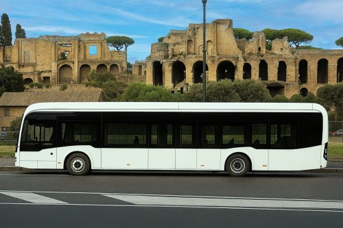 Daimler, Spatenstich bei Rom: Daimler Buses errichtet Servicecenter