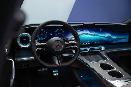Mercedes-Benz, Mehr Bilder zum C-Klasse EQ Modell von Mercedes-Benz