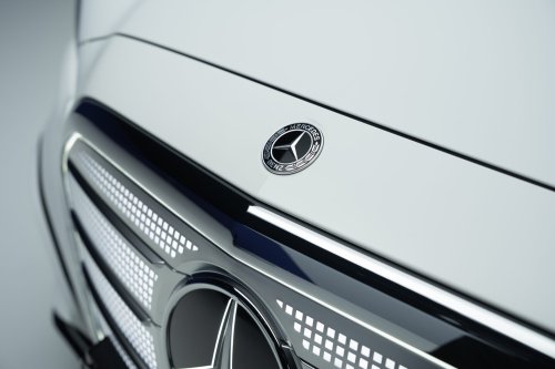 Mehr Bilder zum C-Klasse EQ Modell von Mercedes-Benz