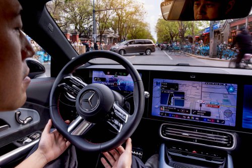 Mercedes schickt MB.DRIVE ASSIST PRO erneut durch Peking