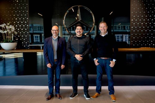 Mercedes-Benz, Mercedes-Benz integriert lokale KI mit Liquid AI