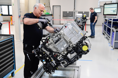 cellcentric bringt BZA375 auf den Markt – Brennstoffzelle für den Schwerlastverkehr