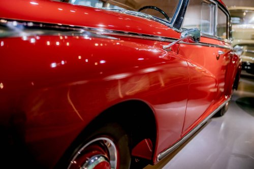 Mercedes, Der erste deutsche Luxus nach dem Krieg: Mercedes 300 „Adenauer“