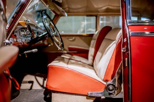 Mercedes, Der erste deutsche Luxus nach dem Krieg: Mercedes 300 „Adenauer“