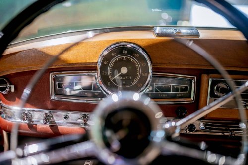 Mercedes, Der erste deutsche Luxus nach dem Krieg: Mercedes 300 „Adenauer“
