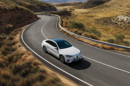 Intelligente Federung AIRMATIC von Mercedes nutzt Car-to-X Technologie