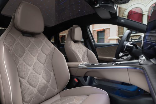 Die vollelektrische C-Klasse EQ von Mercedes-Benz