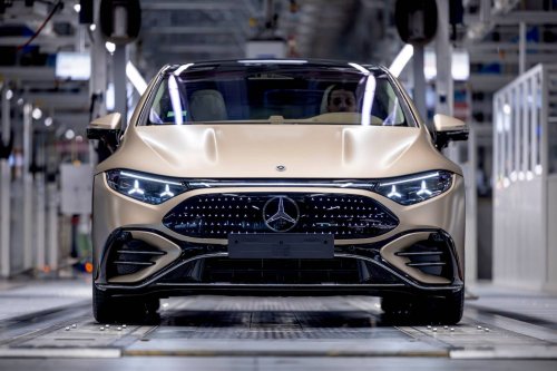 Dreifach-Serienstart in Sindelfingen: Mercedes-Benz setzt Maßstäbe in der Produktion