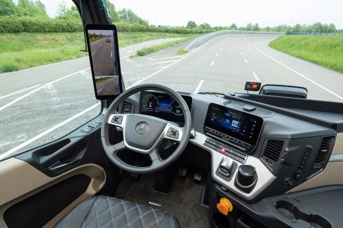 30 Jahre Actros: Mercedes-Benz Trucks verbindet Tradition und Transformation