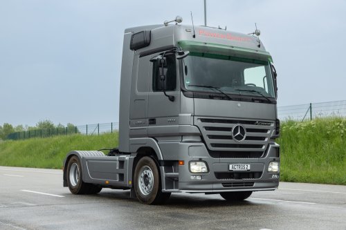30 Jahre Actros: Mercedes-Benz Trucks verbindet Tradition und Transformation