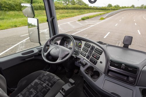 30 Jahre Actros: Mercedes-Benz Trucks verbindet Tradition und Transformation