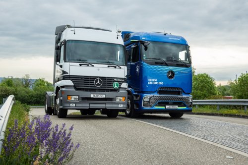 Mercedes-Benz, 30 Jahre Actros: Mercedes-Benz Trucks verbindet Tradition und Transformation