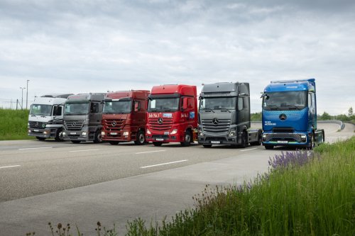 30 Jahre Actros: Mercedes-Benz Trucks verbindet Tradition und Transformation