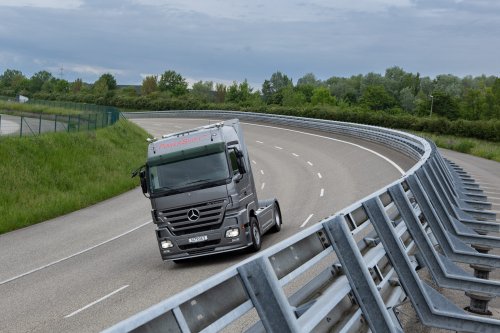 30 Jahre Actros: Mercedes-Benz Trucks verbindet Tradition und Transformation