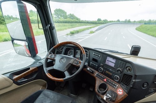 30 Jahre Actros: Mercedes-Benz Trucks verbindet Tradition und Transformation