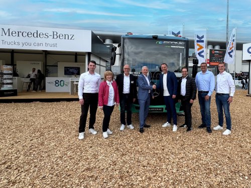 Mercedes-Benz, FES baut Elektroflotte aus: Zehn weitere Mercedes-Benz eEconic für Frankfurt
