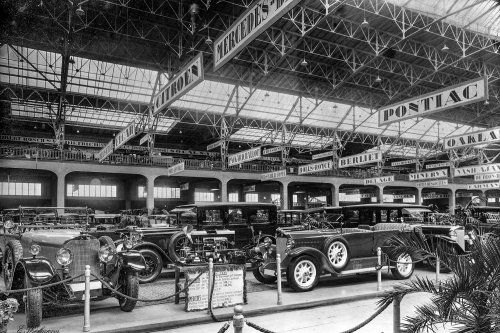 Mercedes-Benz, 100 Jahre Mercedes-Benz: Zwischen Mythos, Markenmacht und Mobilitätswandel