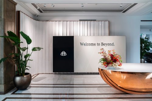Mercedes-Maybach eröffnet erstes Maybach Atelier Europas in Warschau